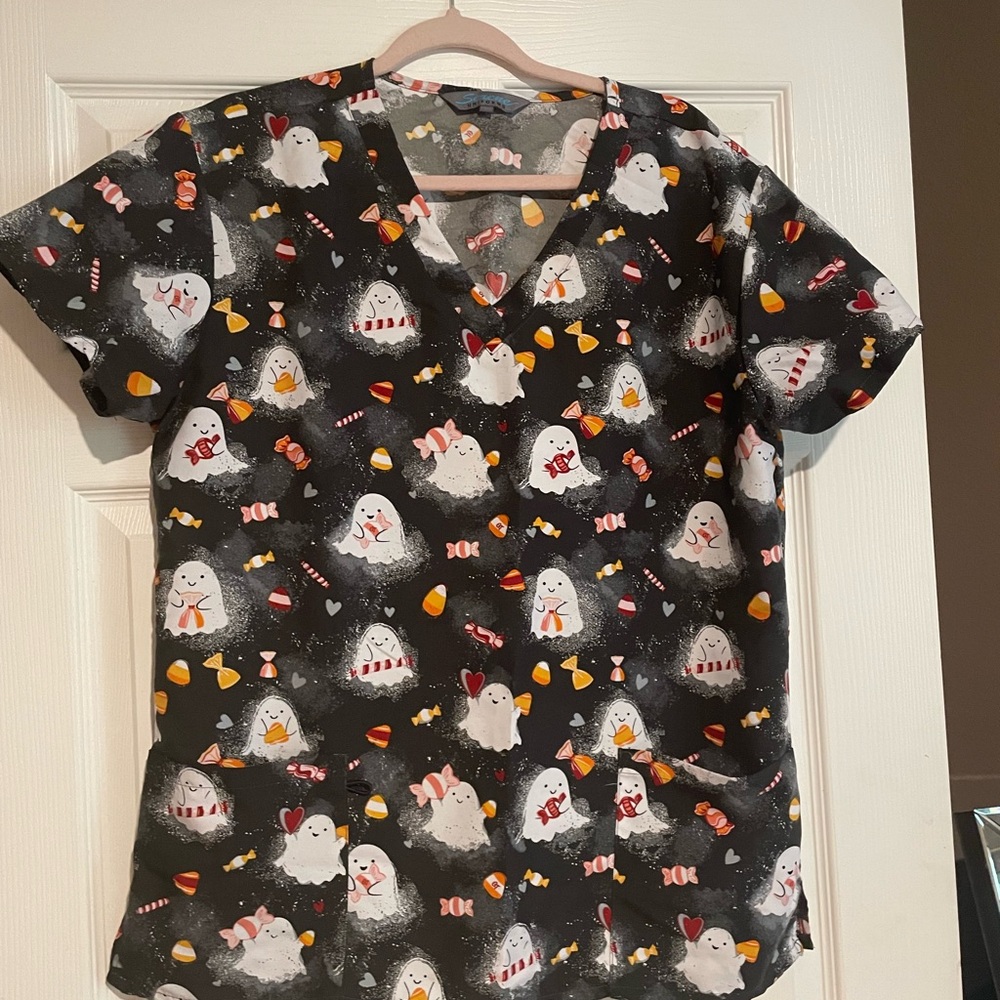 Halloween Ghost Print Scrub Top
